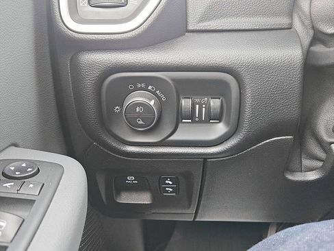 Used 2019 RAM 1500 Big Horn image 20