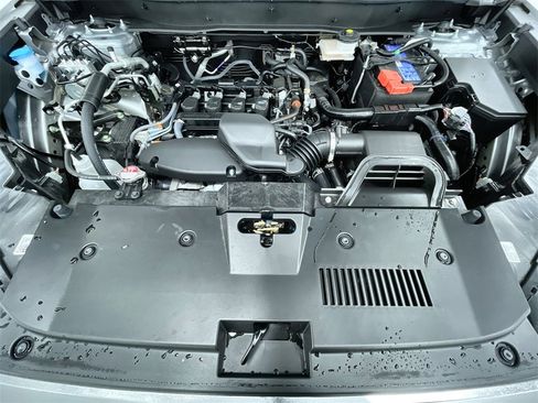 Certified 2025 Honda CR-V LX image 11