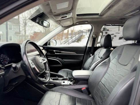 Used 2020 Kia Telluride SX w/ SX Prestige Package image 14