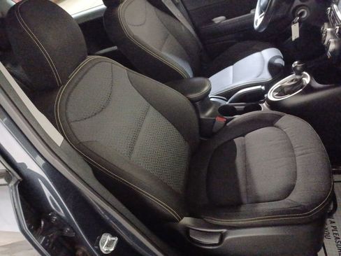 Used 2016 Kia Soul + image 24