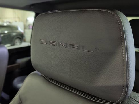 Used 2022 GMC Sierra 3500 Denali w/ Denali Ultimate Package image 13