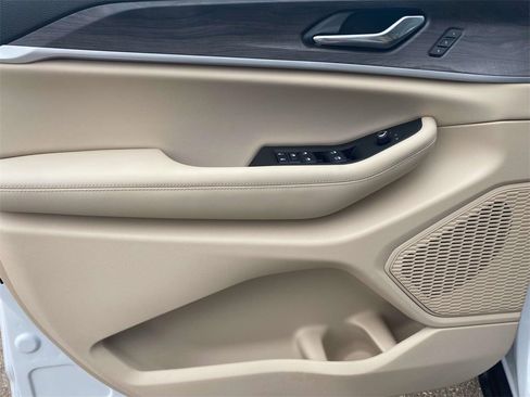 New 2025 Jeep Grand Cherokee Limited w/ Luxury Tech Group II image 14