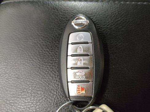 Used 2017 Nissan Maxima SR w/ Midnight Edition FWD image 32