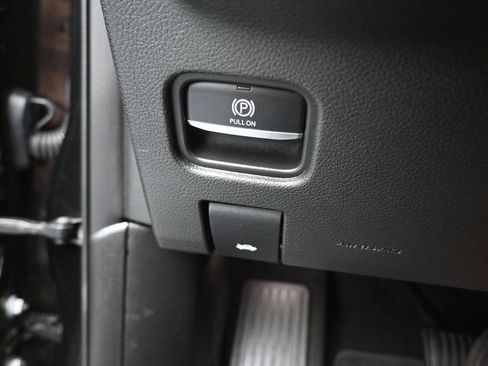 Used 2025 Jeep Grand Cherokee L Altitude AWD/4WD image 30