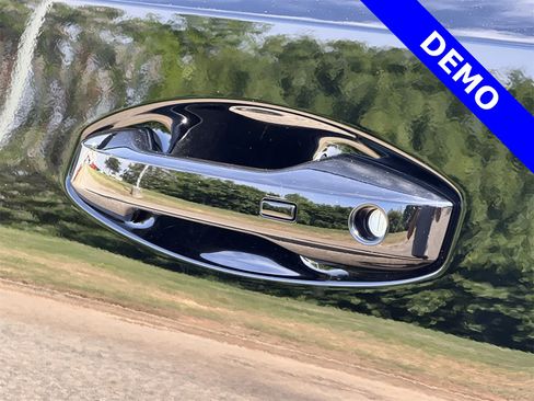 New 2025 Nissan Armada Platinum Reserve image 37