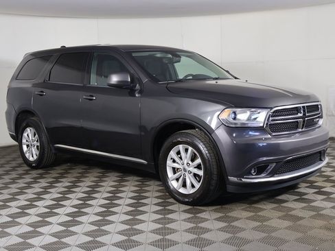 Used 2019 Dodge Durango SXT w/ 3rd Row Seating Group image 2