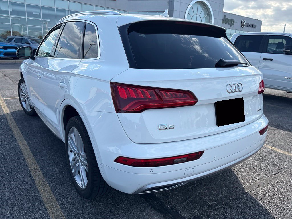 Used 2020 Audi Q5 2.0T Premium Plus w/ Premium Plus Package AWD/4WD image 6