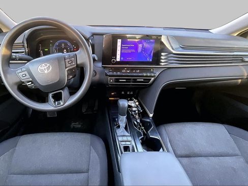 Used 2025 Toyota Camry LE FWD image 15