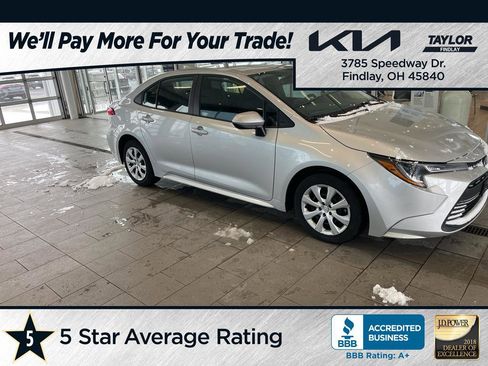 Used 2025 Toyota Corolla LE image 1