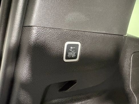 Used 2024 Jeep Wagoneer L Series II w/ Flexible Seating Group image 35