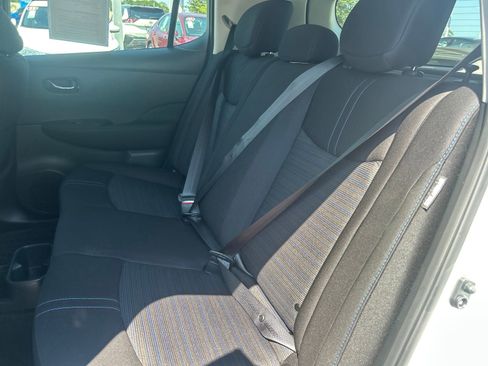 Certified 2024 Nissan Leaf S image 25