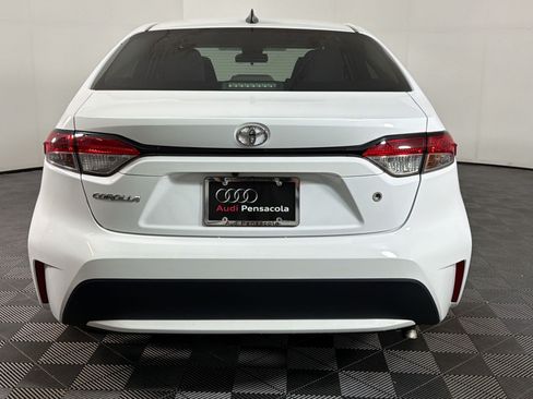 Used 2022 Toyota Corolla L FWD image 8