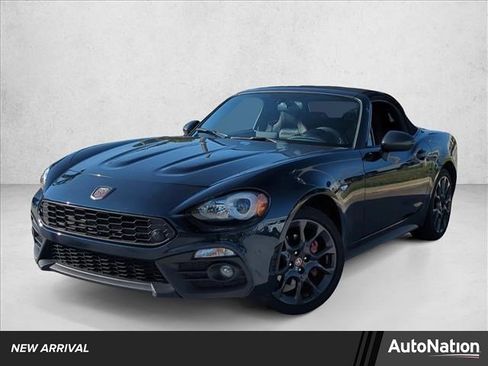 Used 2018 FIAT 124 Spider Abarth w/ Convenience Group image 1