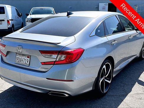 Used 2022 Honda Accord Sport image 4