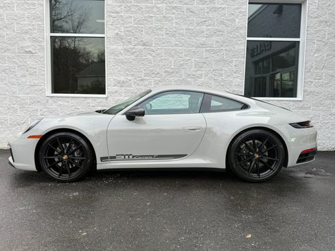Used 2023 Porsche 911 Carrera T image 4
