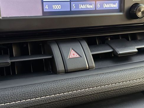 Used 2019 Toyota RAV4 XLE w/ Convenience Package image 34