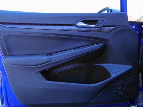 Used 2024 Volkswagen Golf R 2.0T Manual image 15