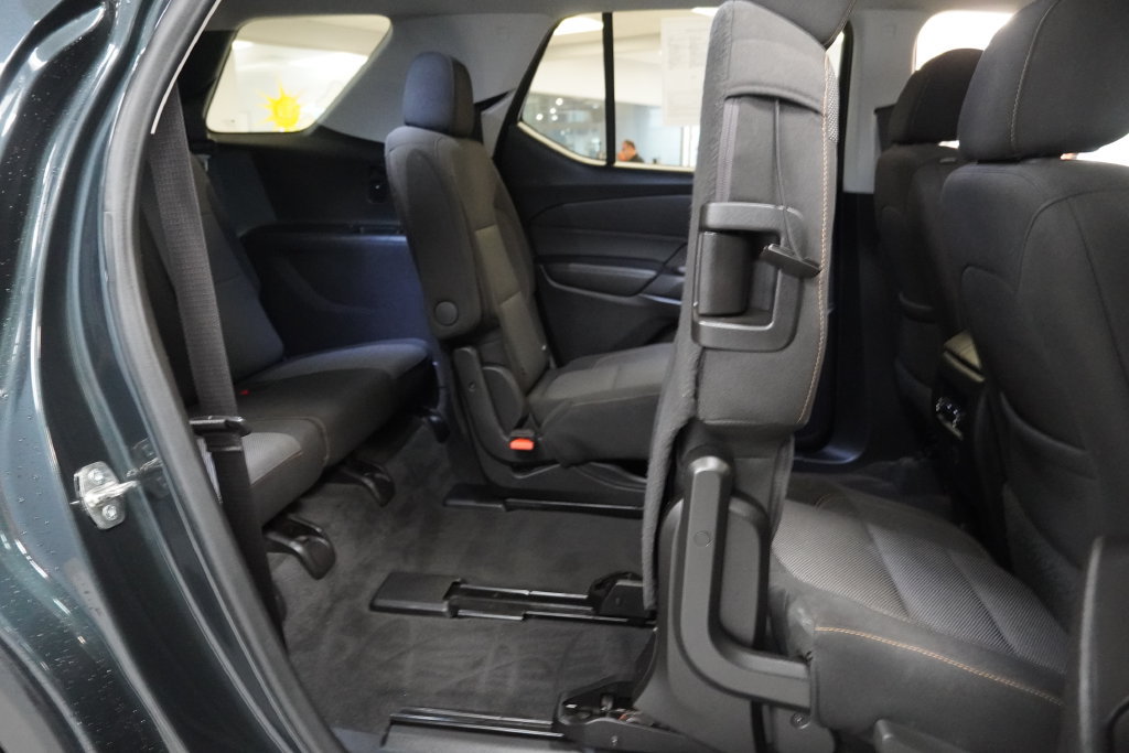 Used 2019 Chevrolet Traverse LT w/ LPO, Cargo Package AWD/4WD image 32