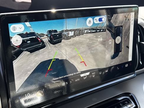 New 2026 Ford Expedition Active image 18