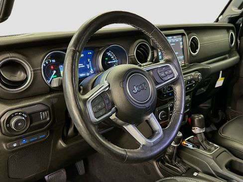 Used 2023 Jeep Wrangler Unlimited Sahara w/ Cold Weather Group AWD/4WD image 18