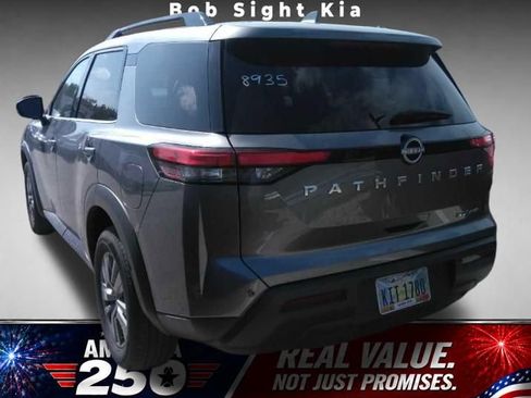 Used 2024 Nissan Pathfinder SV AWD/4WD image 4