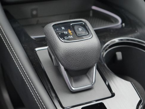 New 2026 Nissan Rogue Platinum image 14