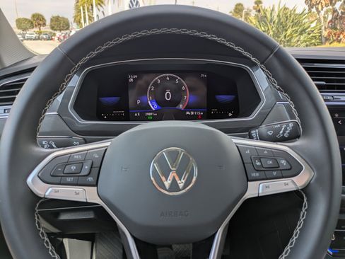 Certified 2023 Volkswagen Tiguan SE image 27