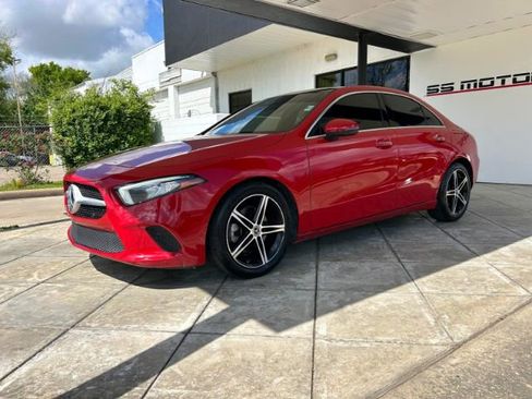Used 2020 Mercedes-Benz A 220 image 1