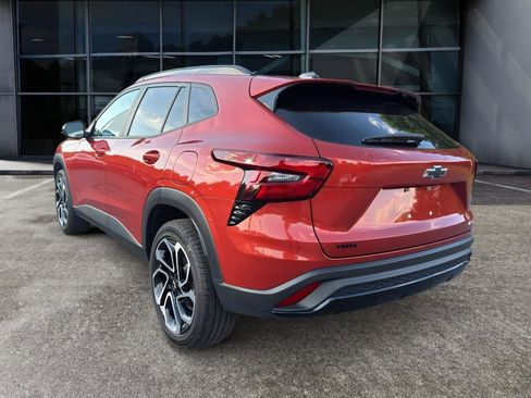 Used 2024 Chevrolet Trax RS w/ Sunroof Package image 7