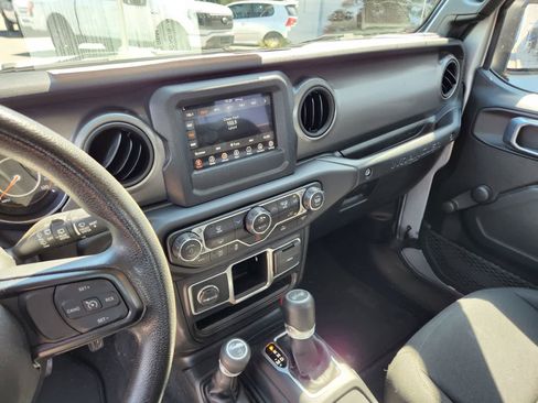 Used 2023 Jeep Wrangler Sport AWD/4WD image 10