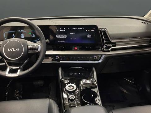 Used 2025 Kia Sportage EX w/ EX Premium Package image 13