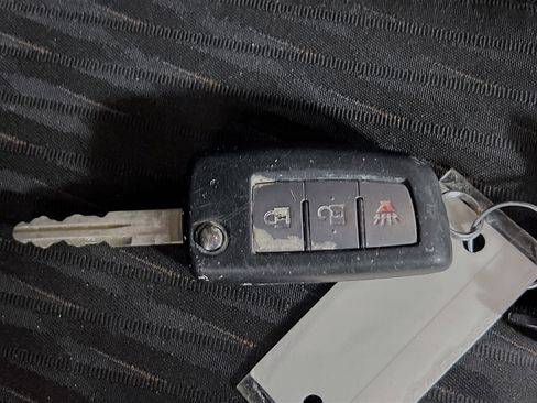 Used 2017 Nissan Rogue S image 35