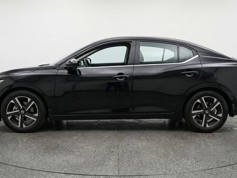 Used 2025 Nissan Sentra SV FWD image 3