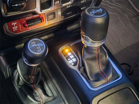 Used 2019 Jeep Wrangler Unlimited Rubicon image 24