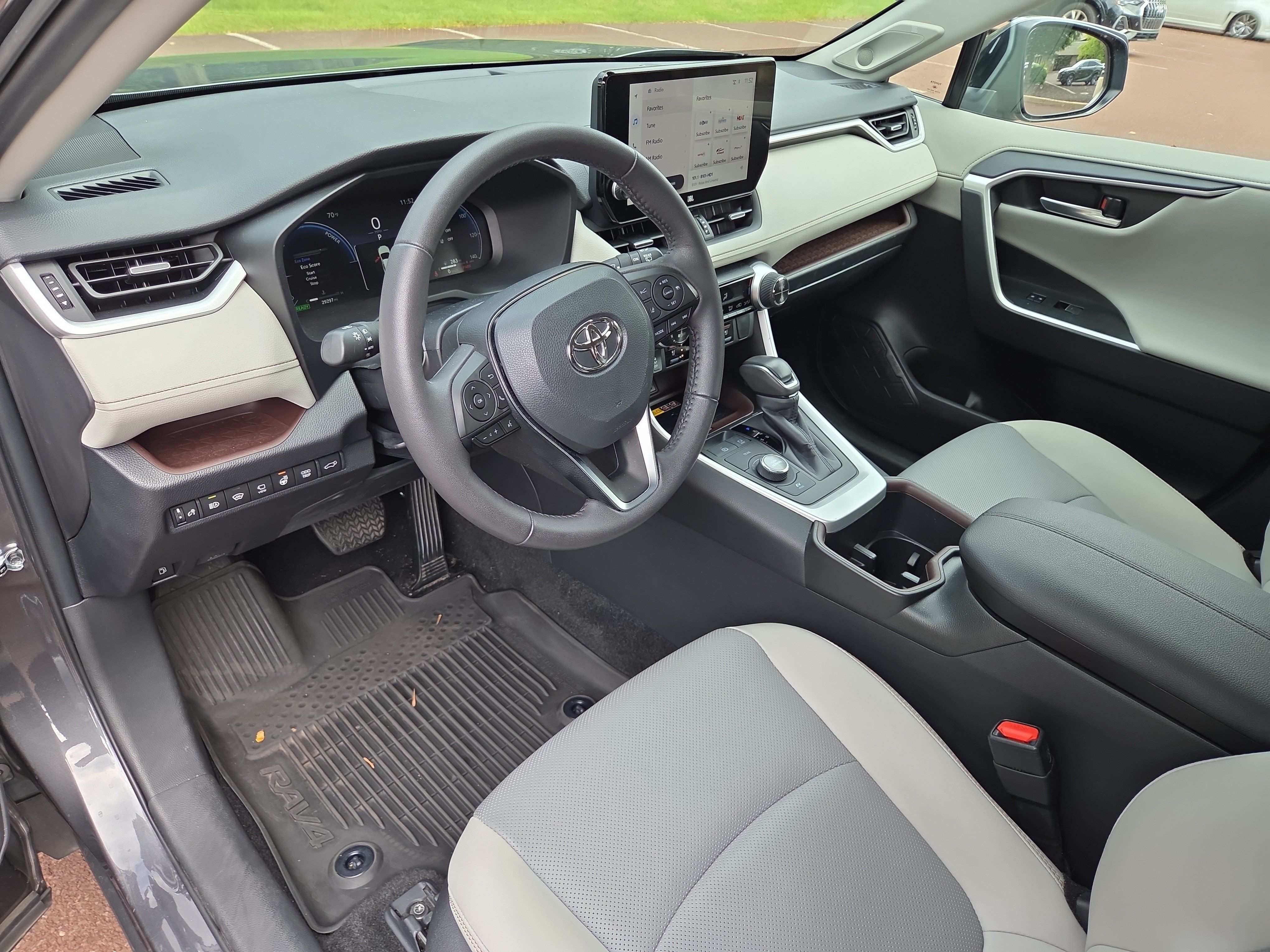 Used 2024 Toyota RAV4 Limited w/ Advanced Technology Package AWD/4WD image 15