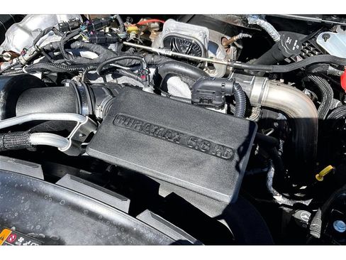 Used 2024 GMC Sierra 3500 Denali Ultimate AWD/4WD image 32