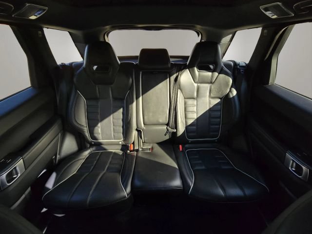 Used 2017 Land Rover Range Rover Sport SVR AWD/4WD image 21