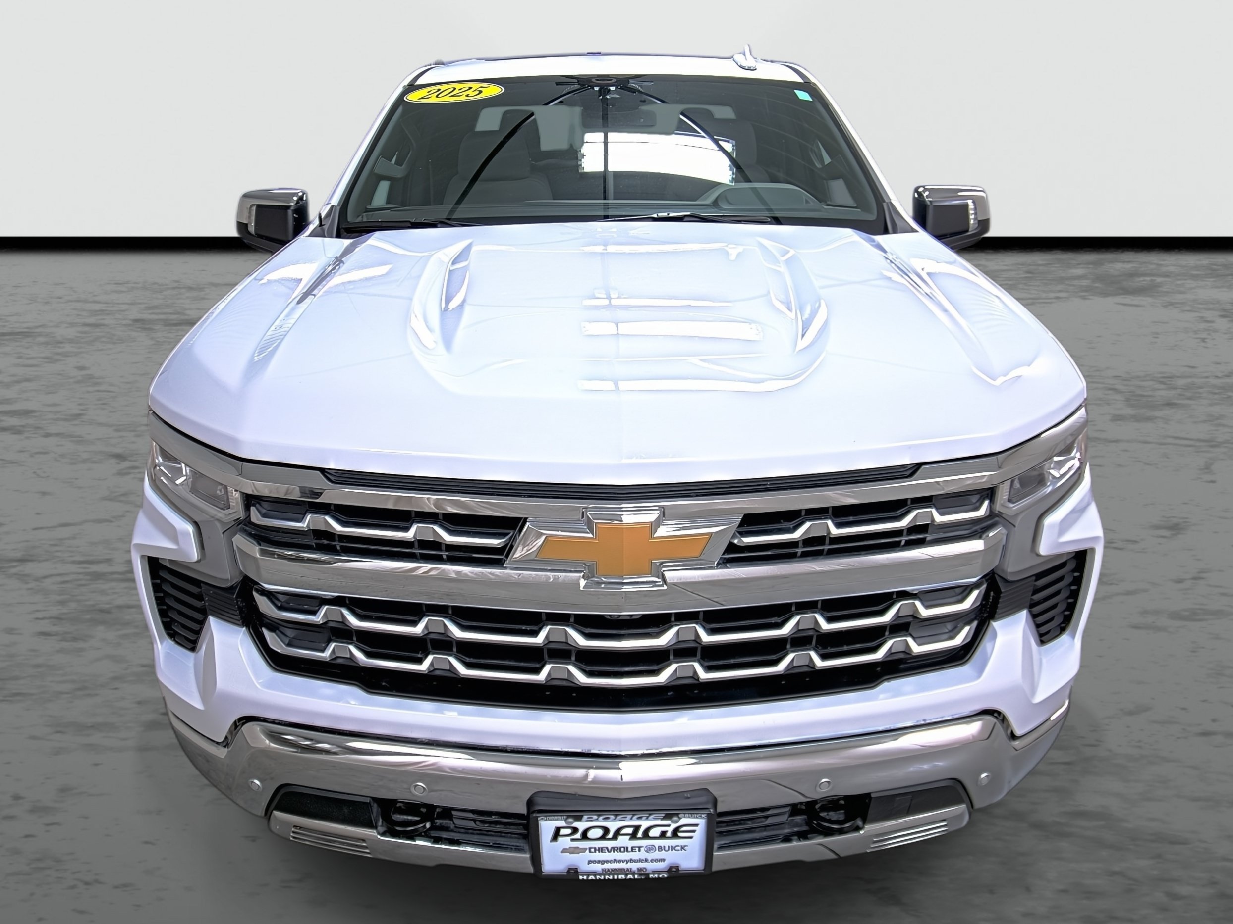Used 2025 Chevrolet Silverado 1500 LTZ w/ LTZ Premium Package AWD/4WD image 6