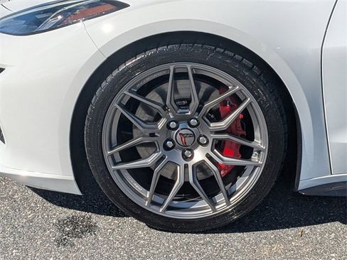 Used 2025 Chevrolet Corvette Z06 image 10