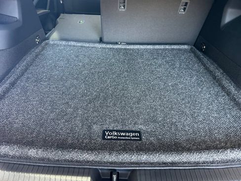 New 2026 Volkswagen Tiguan SE FWD image 13