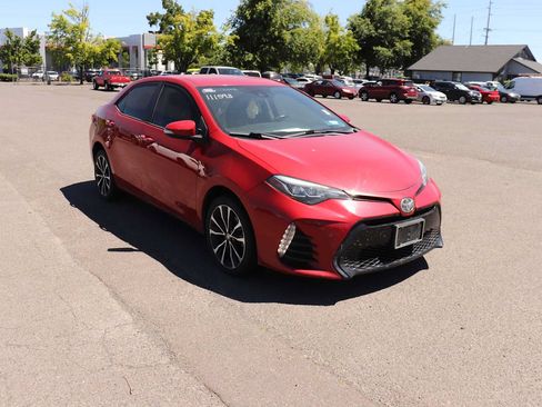 Used 2019 Toyota Corolla SE FWD image 3