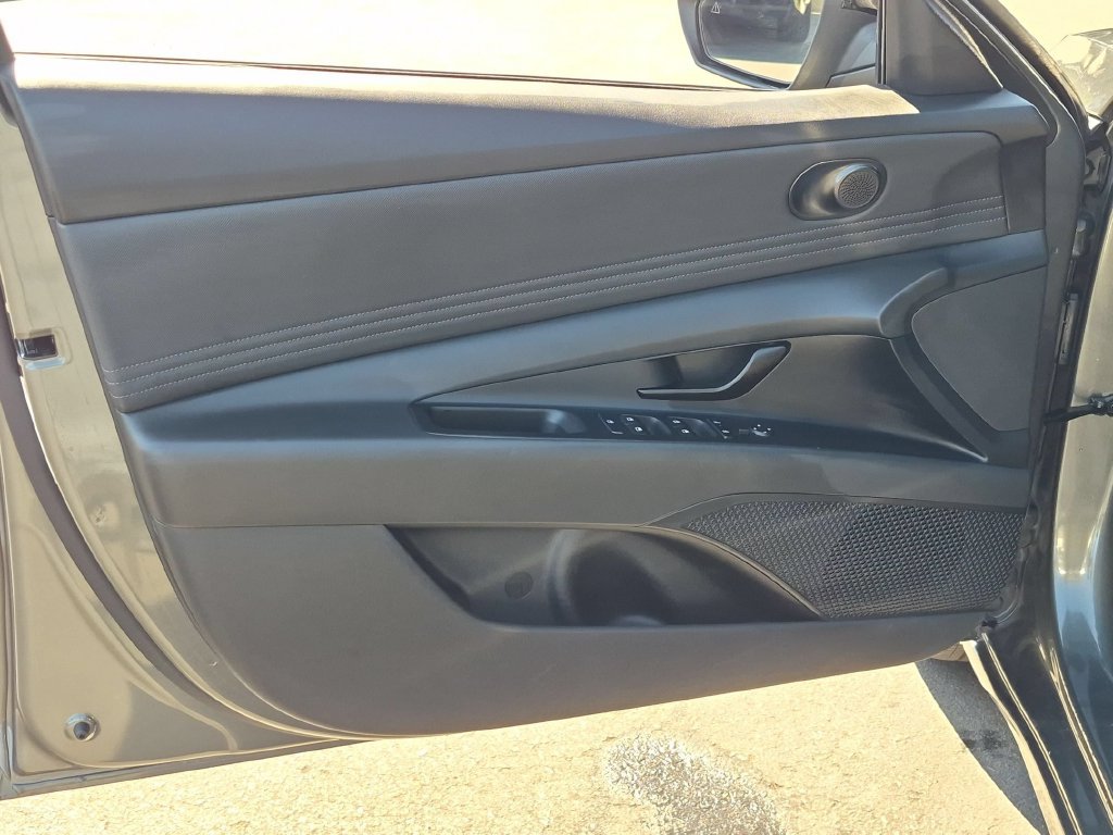 Used 2026 Hyundai Elantra Sport FWD image 11
