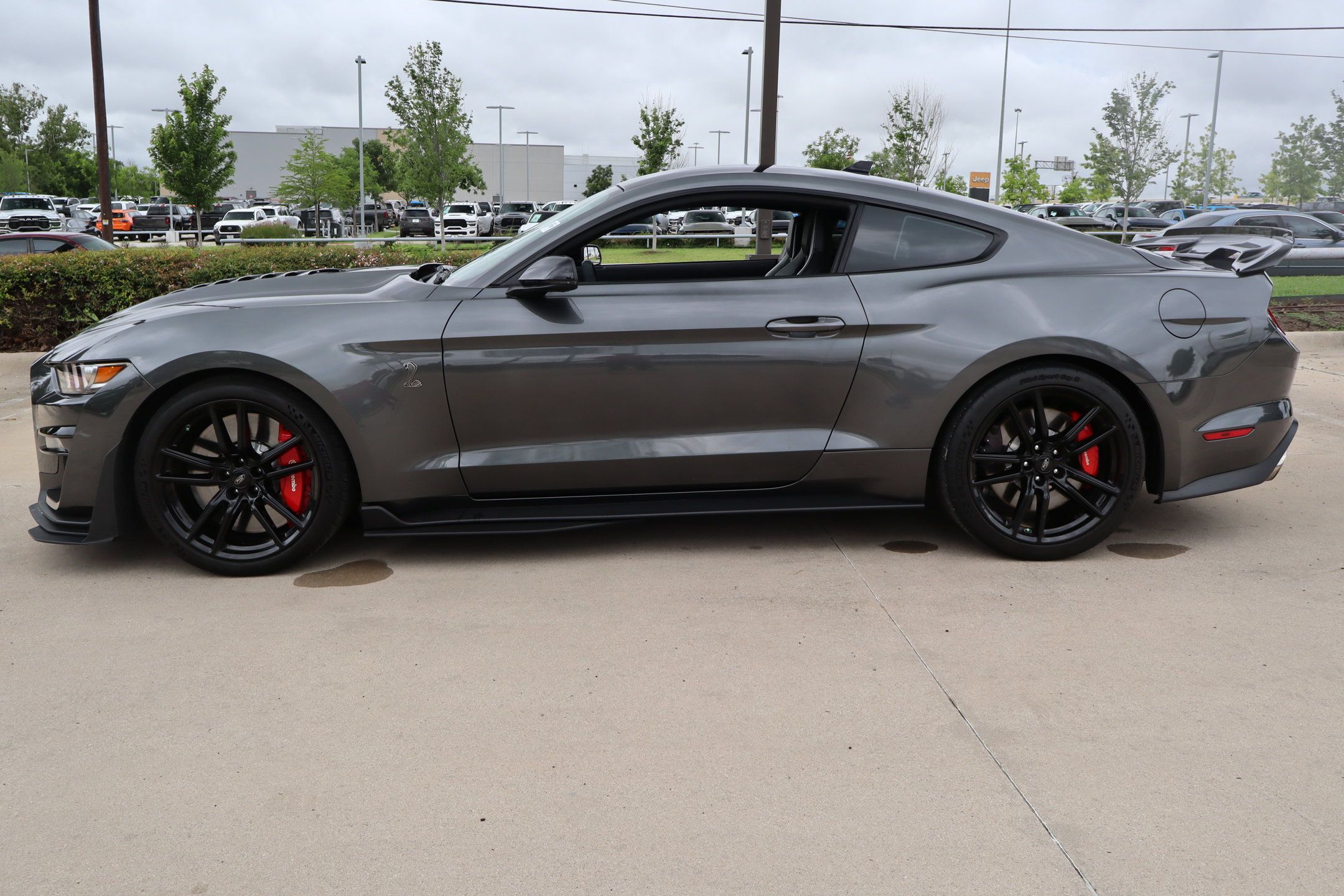 Used 2020 Ford Mustang Shelby GT500 w/ Technology Package RWD image 7