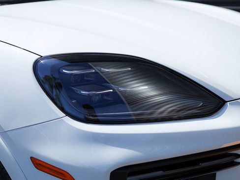 New 2025 Porsche Cayenne Turbo image 12