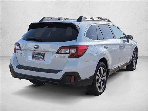 Used 2018 Subaru Outback 2.5i Limited AWD/4WD image 5