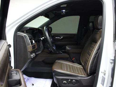 Used 2026 GMC Yukon XL Denali Ultimate AWD/4WD image 12