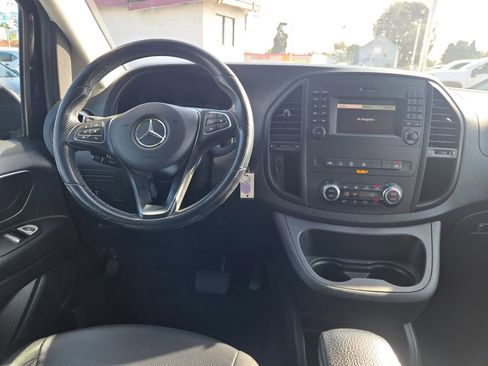 Used 2018 Mercedes-Benz Metris Passenger image 19