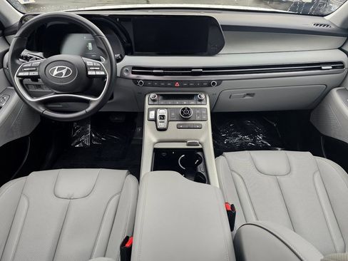 Used 2023 Hyundai Palisade SEL image 9