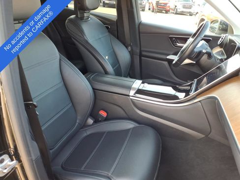 Used 2024 Mercedes-Benz GLC 300 image 19