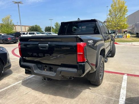 Used 2024 Toyota Tacoma TRD Off-Road w/ TRD Off Road Premium Package AWD/4WD image 6